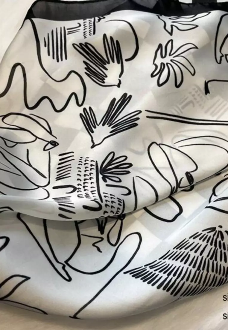 Aksesoris Scarf Paradise Checks Motif Silky Square Satin Scarf Segi Empat Ukuran Kecil Black & white