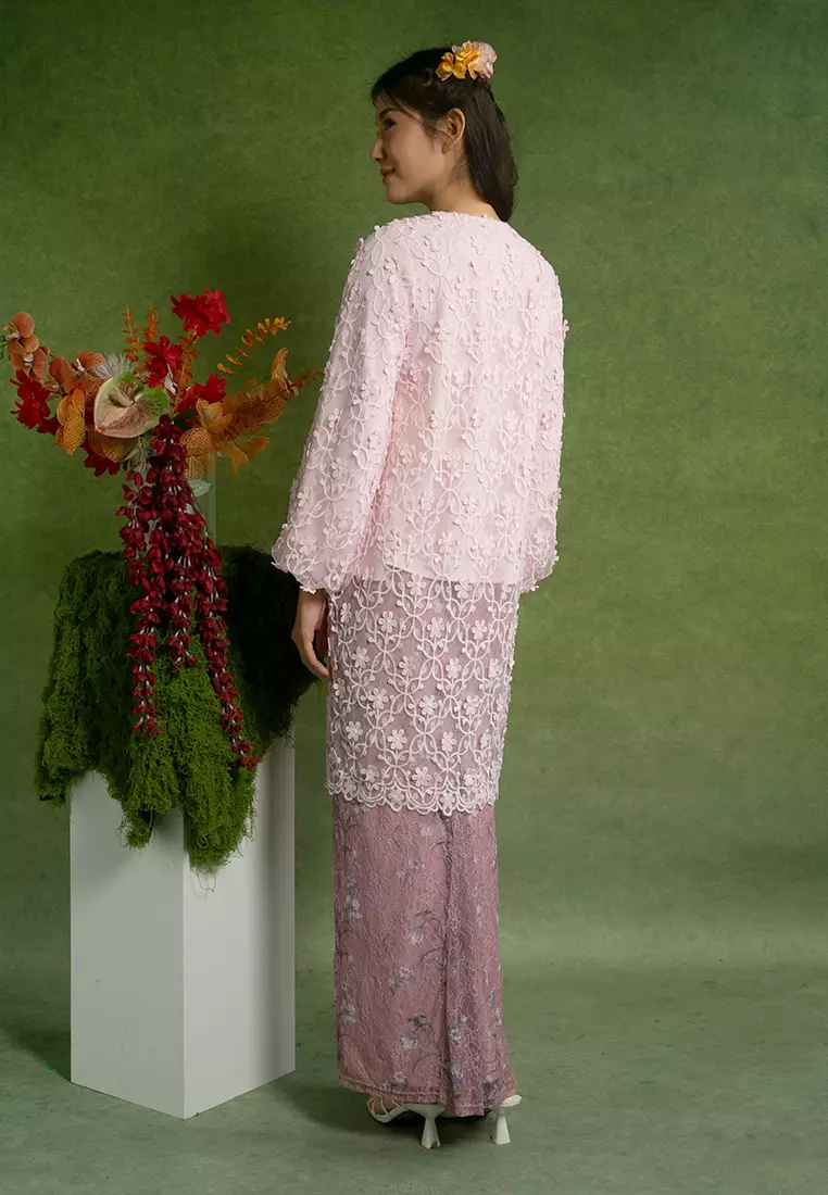 Qaseh Lace Long Kebaya Set
