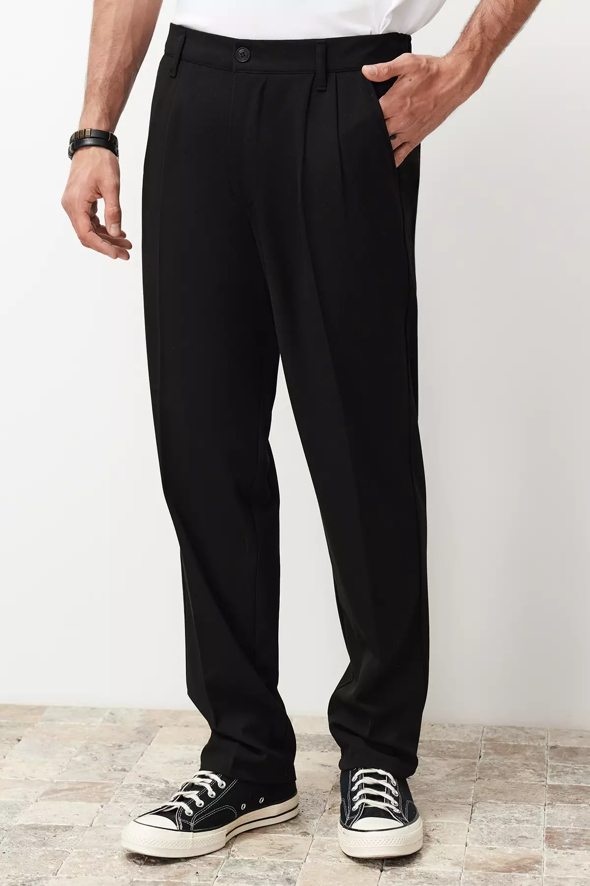 Baggy-Fit Classic Trousers