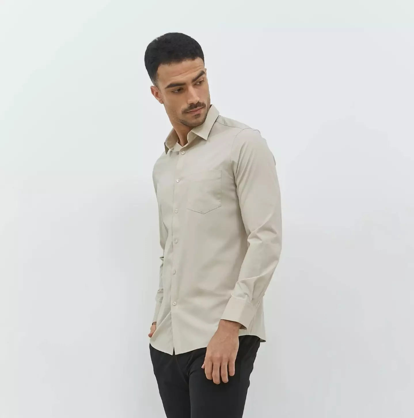 Jobb Ortega Kemeja Pria Lengan Panjang Slim Fit Light Khaki Colour Light Khaki