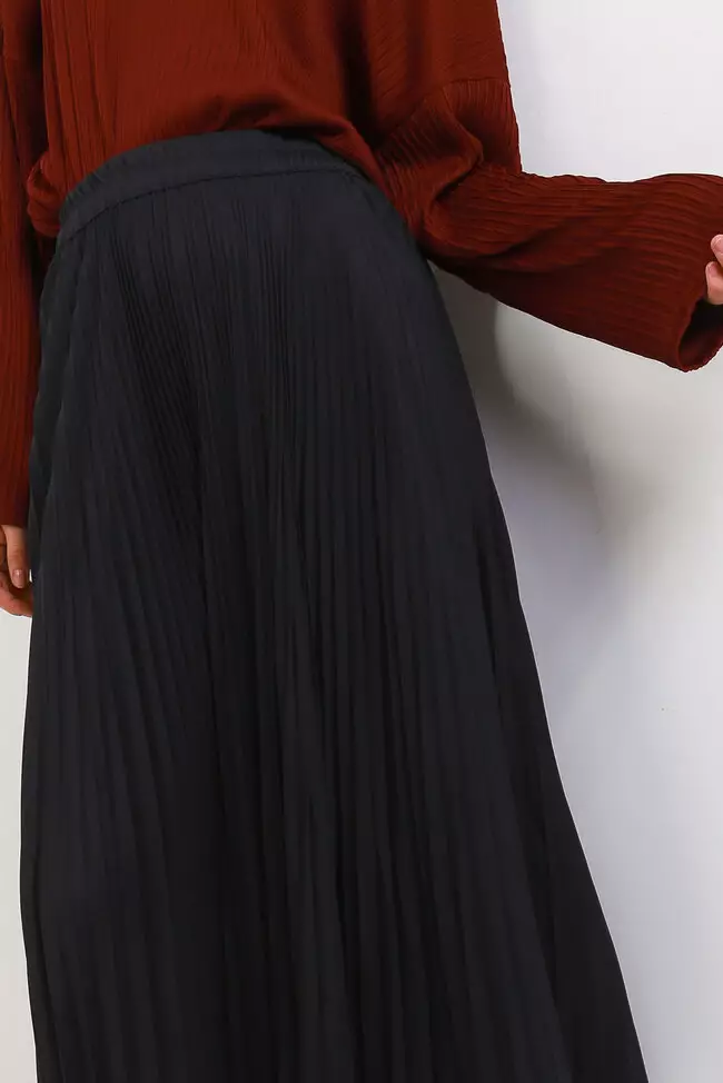 Asym Hem Pleated Long Skirt