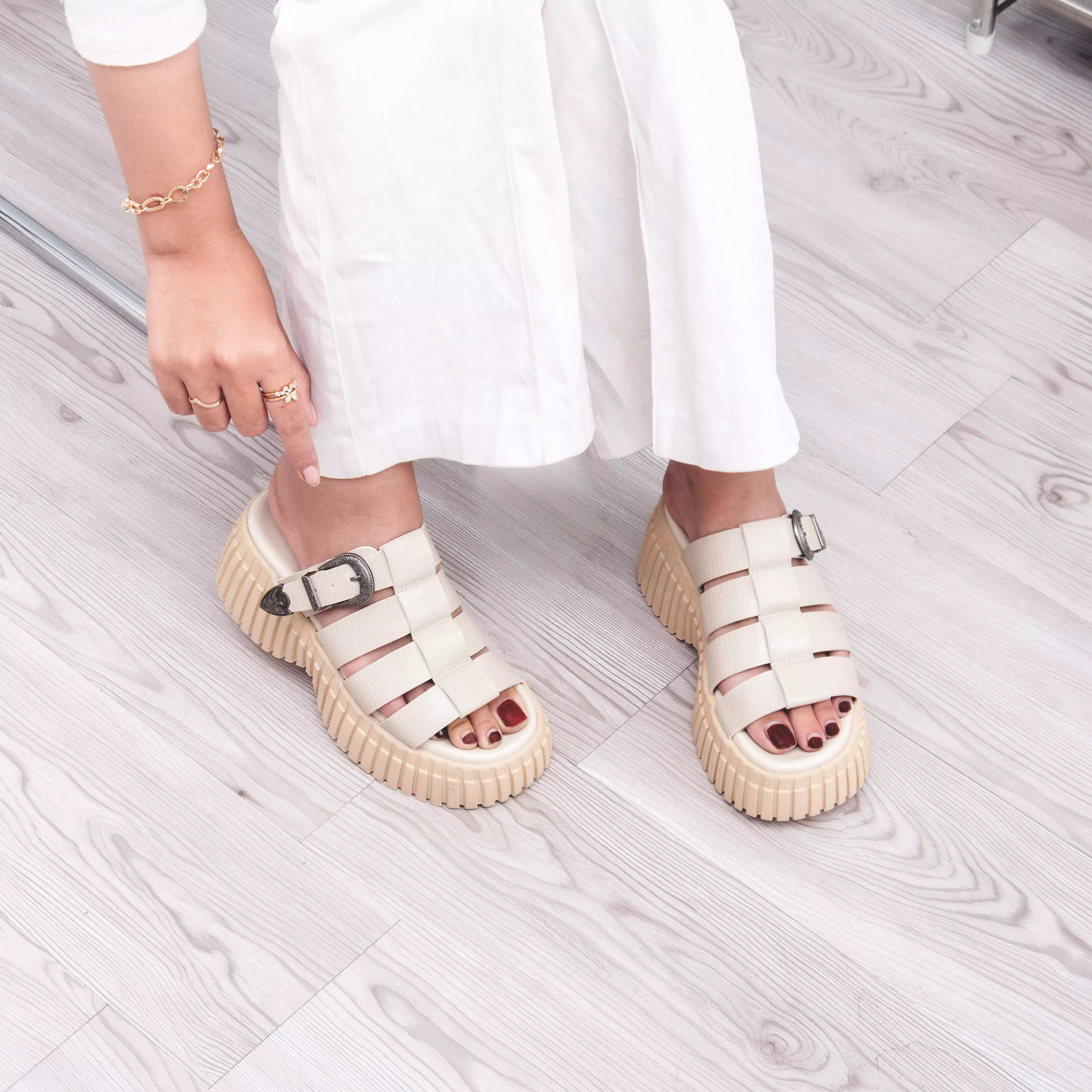 Bianca Platform Sandal in Beige