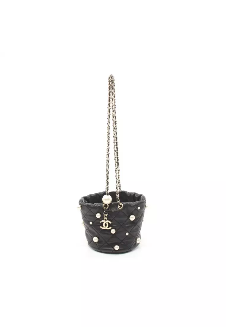 White store gold purse