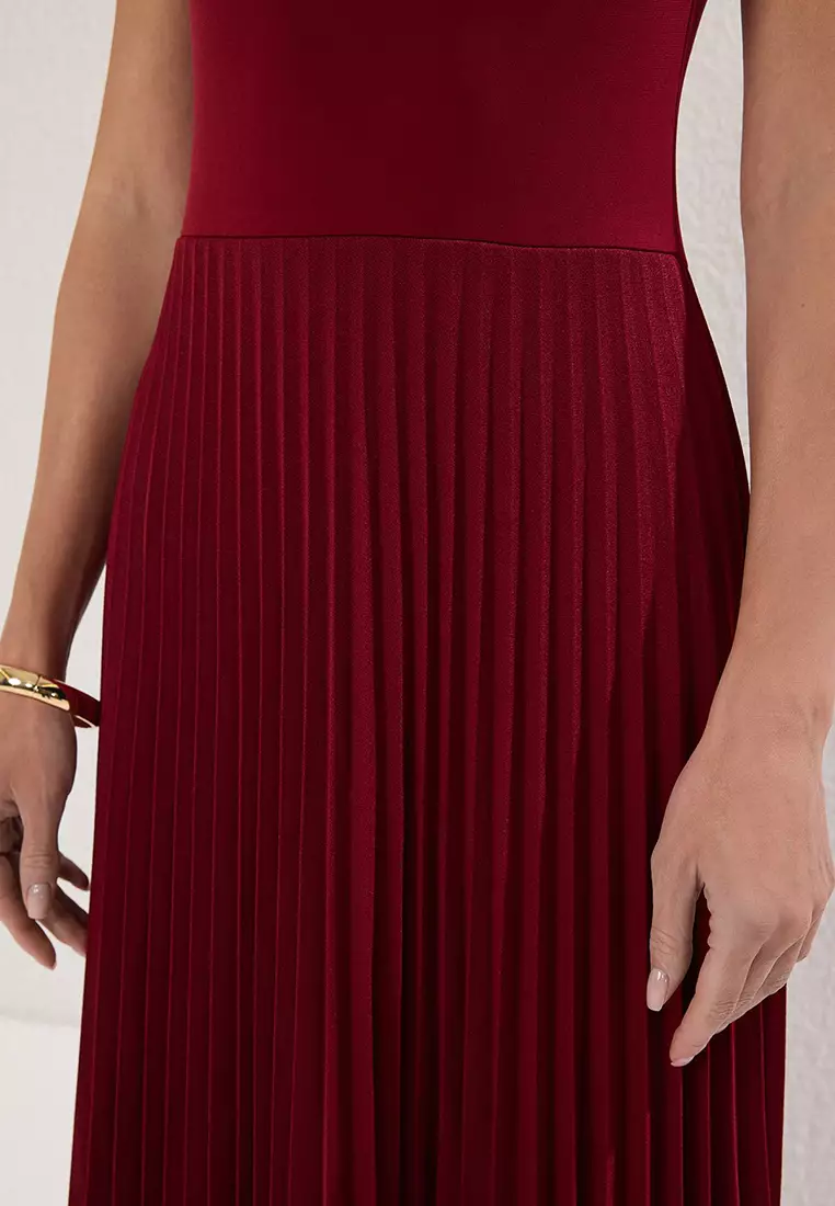 Burgundy Pleated Lined Sleeveless Stretch Knit Midi Dress TWOSS24EL00785
