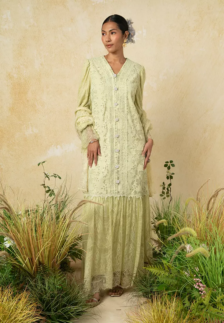 KARTIKA KEBAYA DRESS WITH SELENDANG SET