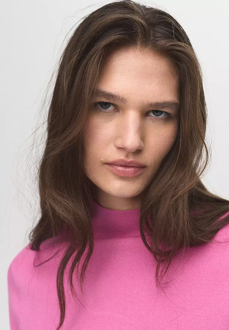 Knitted Sweater with Perkins Neck