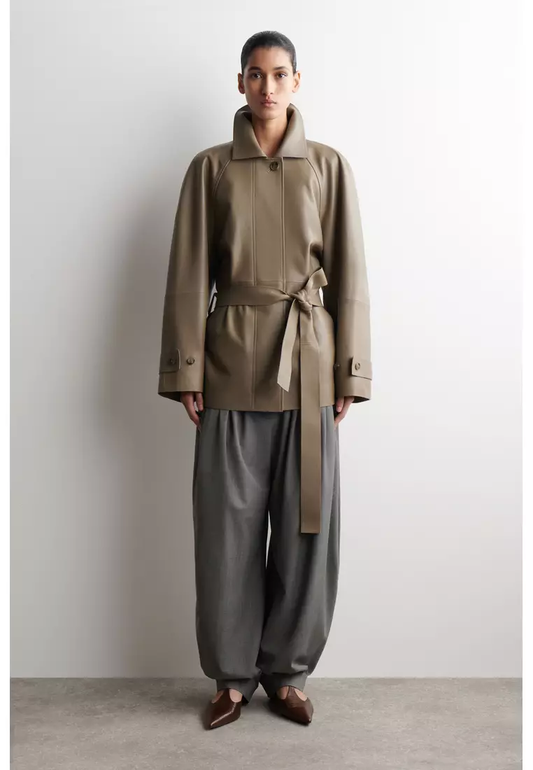 FUNNEL-NECK LEATHER SHORT TRENCH JACKET