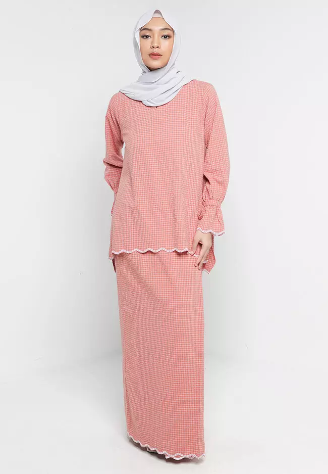 Peony Kurung in Brick Orange