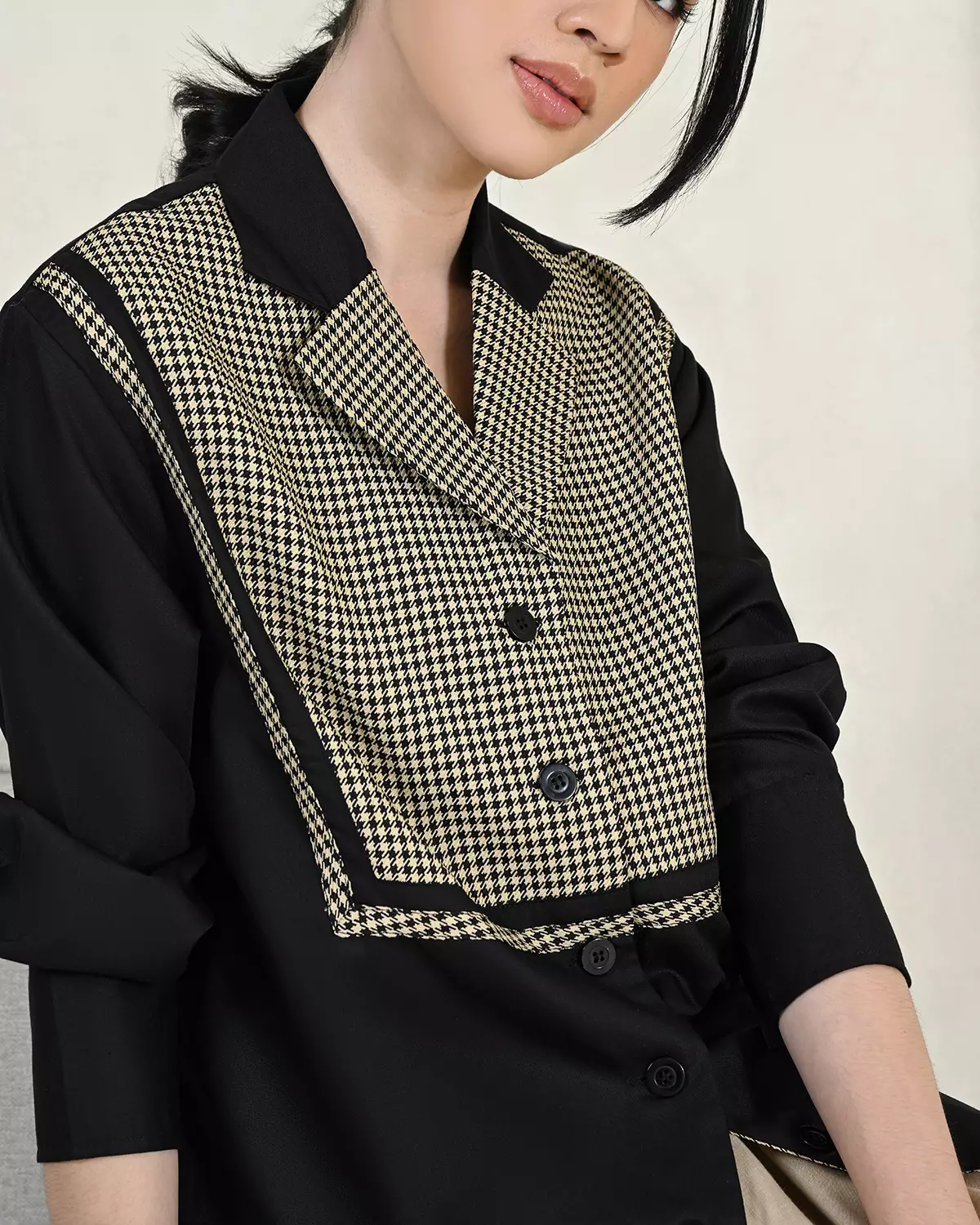 Geulis.id ALMARA SHIRT - Black