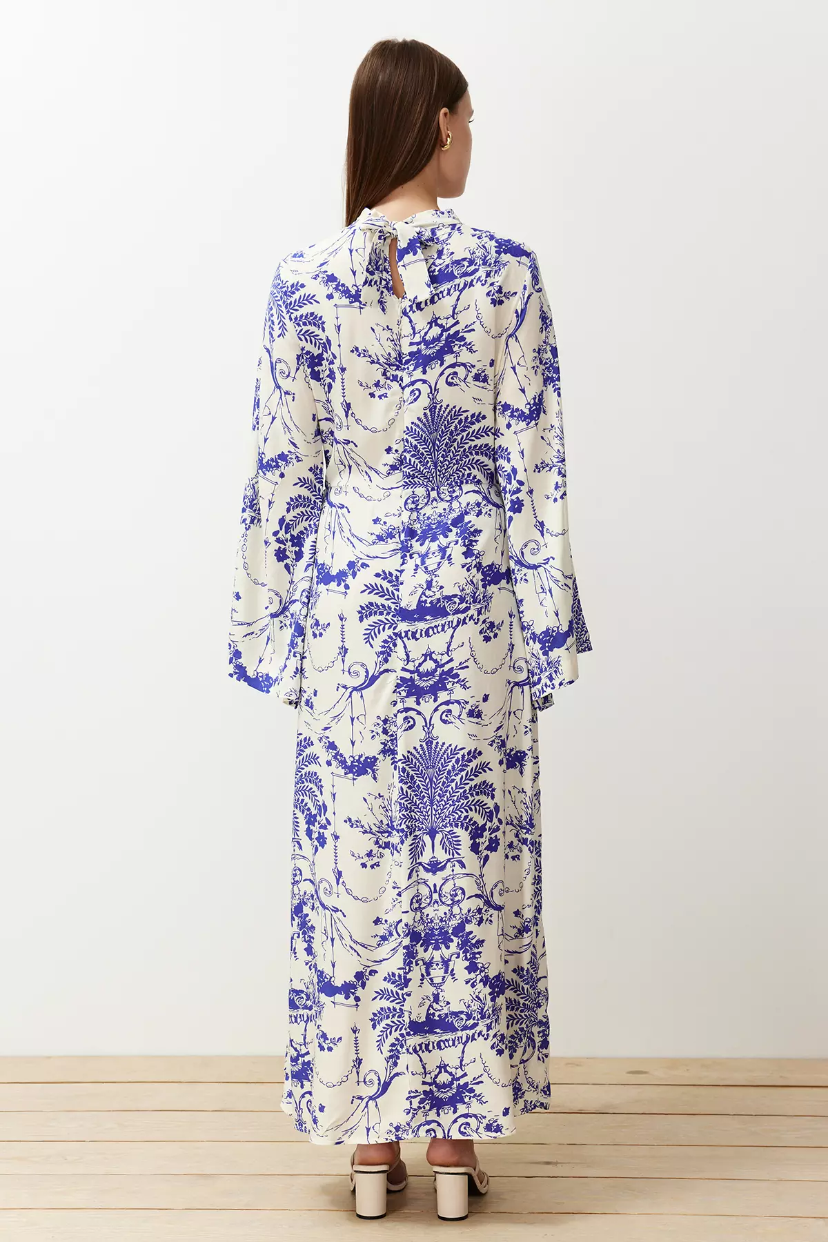 MODEST Wide Sleeve Viscose Dress