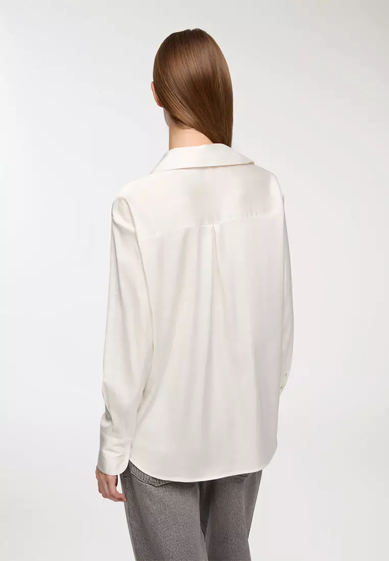 Woman Long-Sleeved Shirt