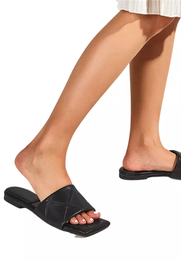 Elena Flat Sandals