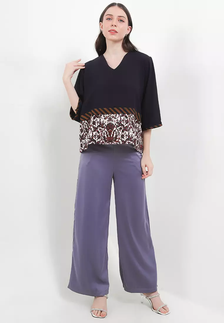 Elara Blouse Lurik Top Lengan Pendek