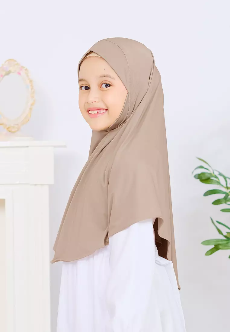 Cotton Bee - Jennaira Bergo Dagu | Hijab Instan Anak Non Pad - L
