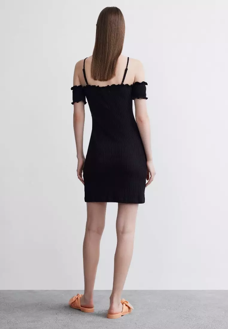 Off-Shoulder Skinny Knitted Dress