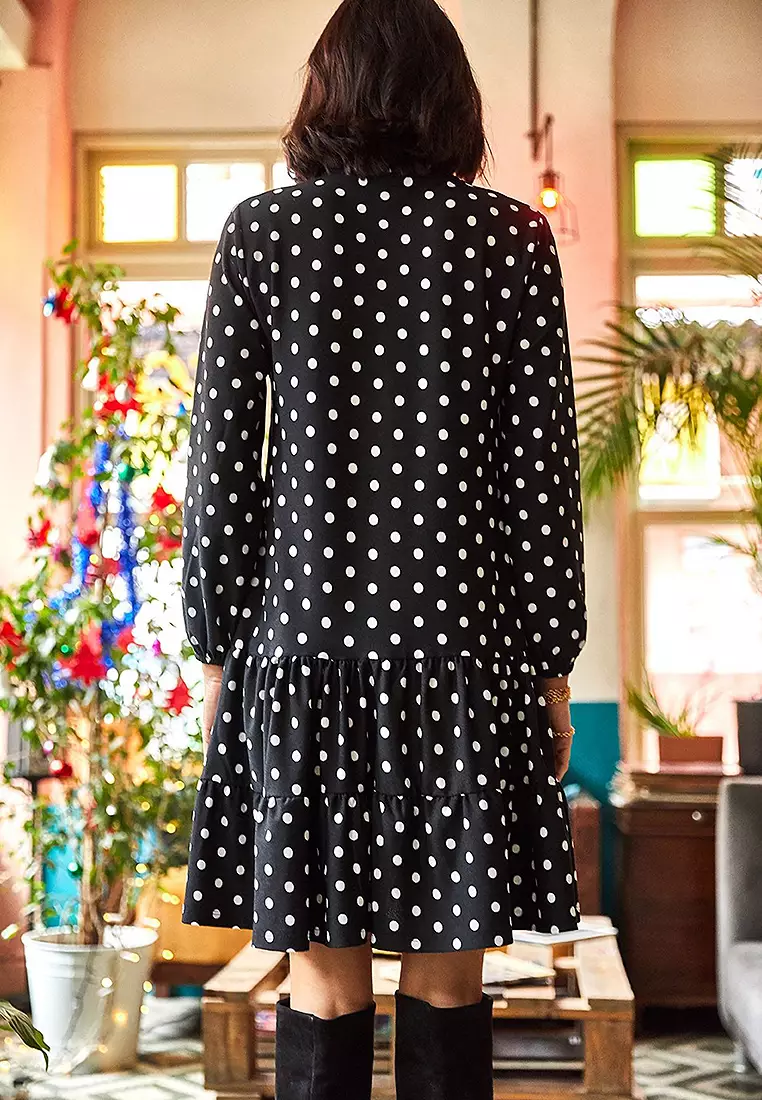 Polka Dot V-neck Flounce Dress