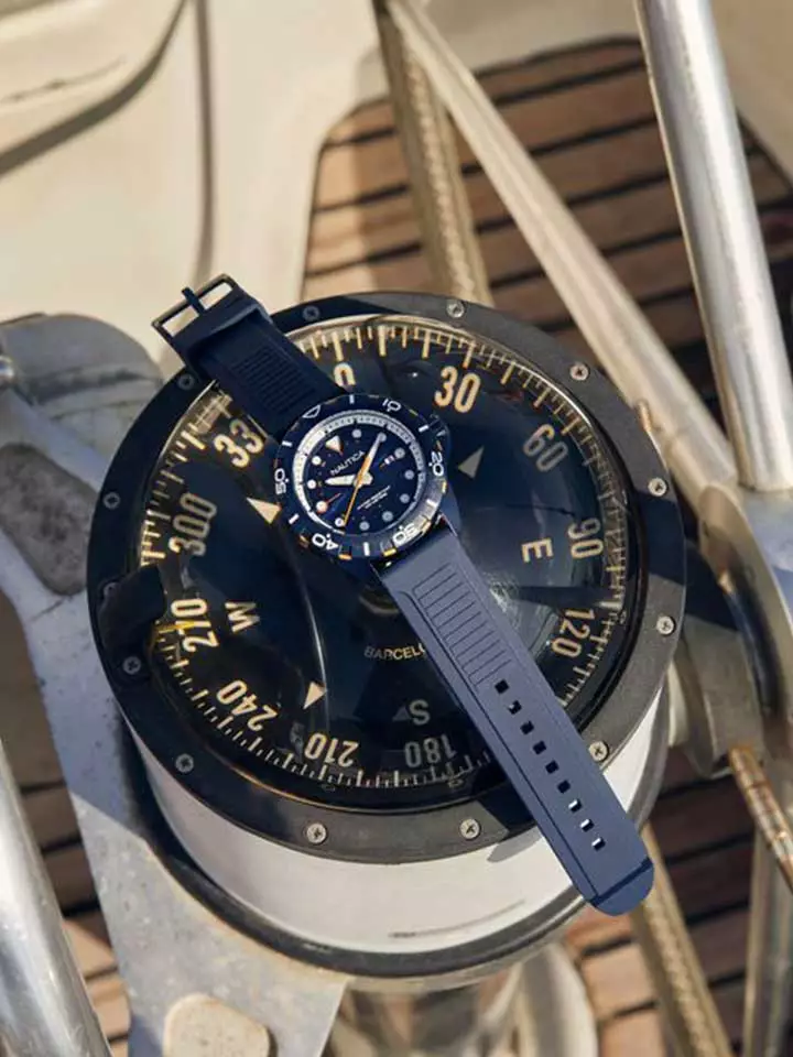 Orologio Nautica Casual NAPCNS401, Cassa Biobase 47x53mm, Quadrante Blu, Cinturino In Poliuretano Bio, Luce Notturna INDIGLO, Impermeabile 100m