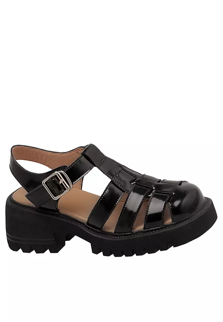 Discount on Twenty Eight Shoes  shoes - SKU: Platform Faux Patent Leather Rome Sandals Tld268-1