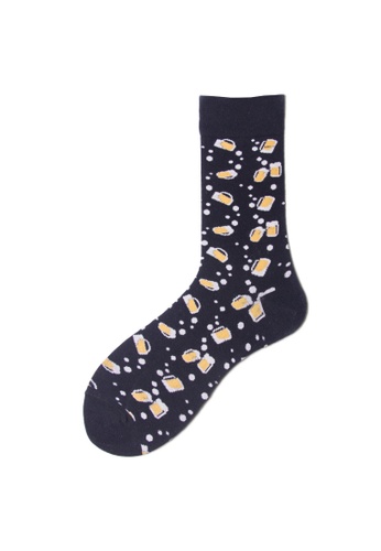 Kings Collection black Beer Pattern Cozy Socks (One Size) HS202352 17874AAD6CE7BBGS_1