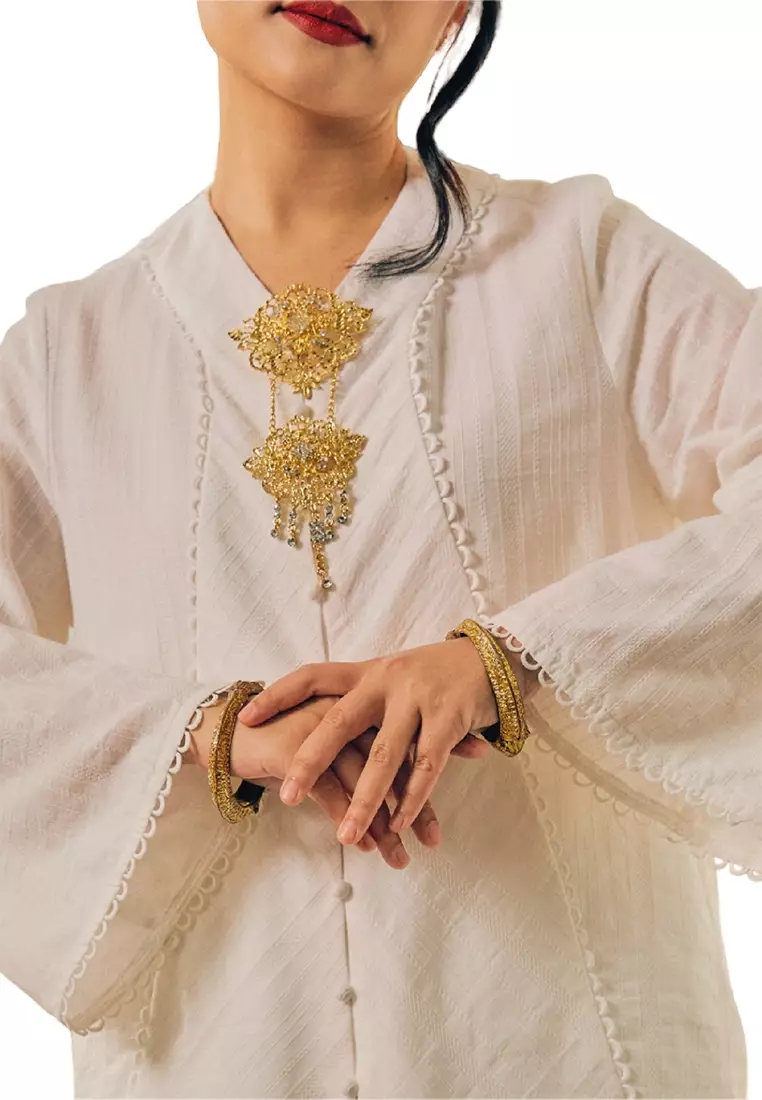 UMMA Seroja Loose Modern Kebaya in White