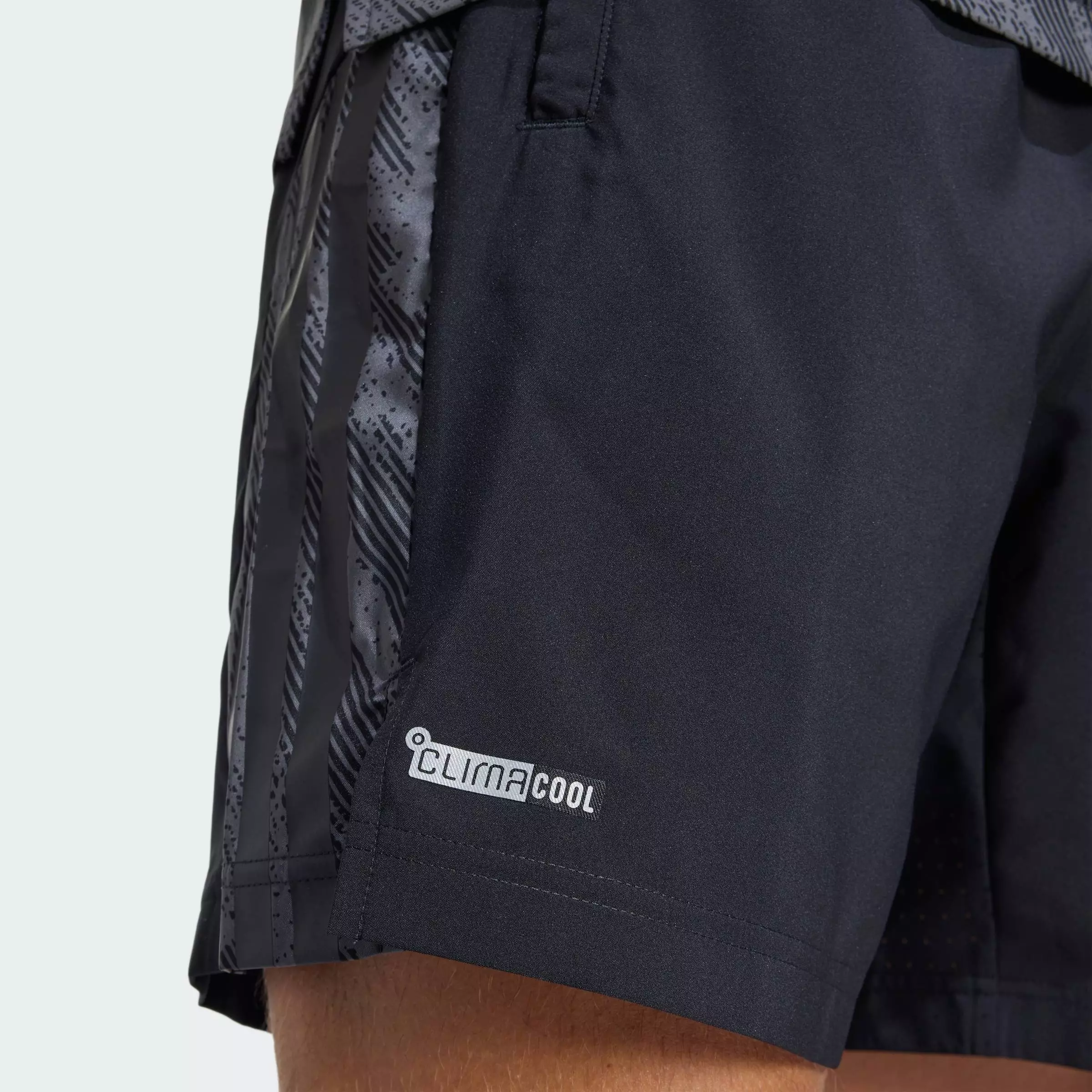 Gym & Training TECH ESSENTIALS WORKOUT SHORTS Men Black KA1214