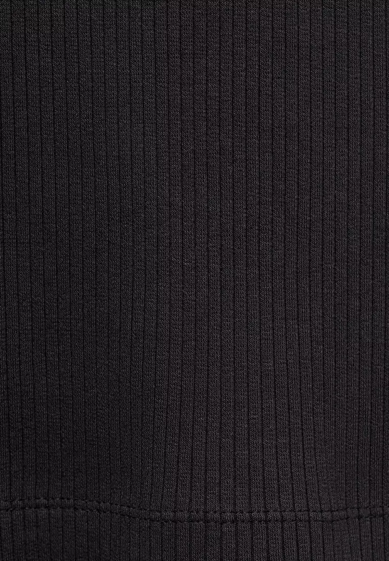 Slim-Fit Ribbed Tank Top