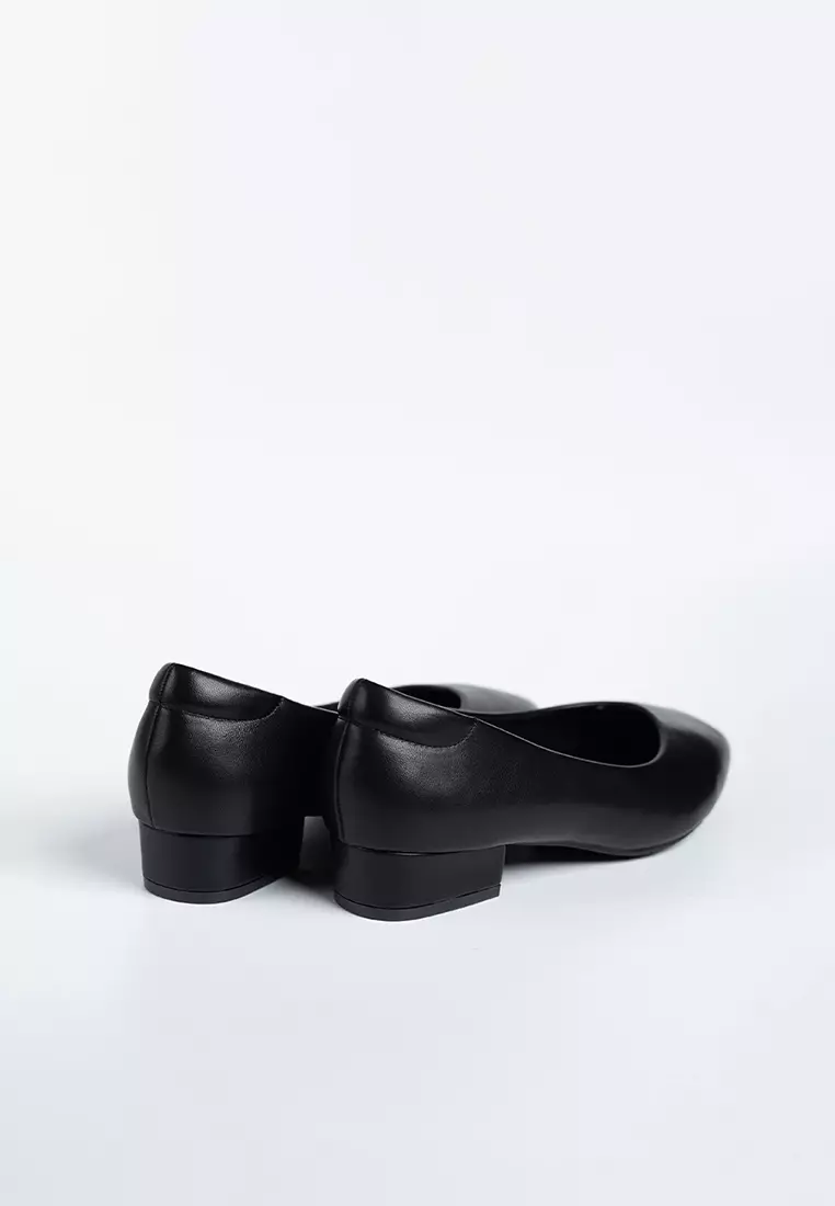 Bethany Pointed Mid Heel