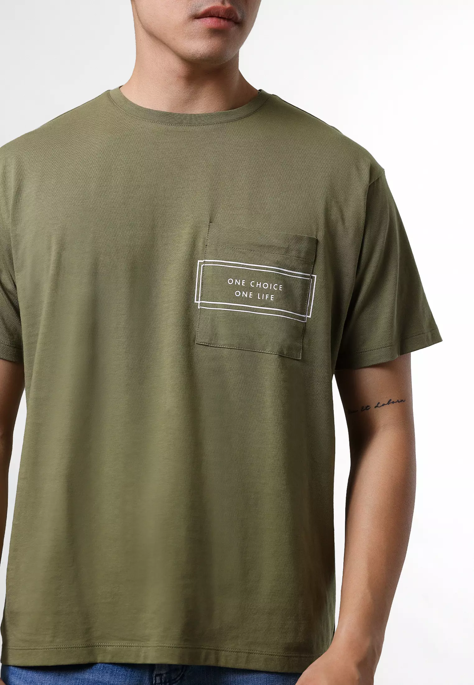 Manzone Kaos Pria Lengan Pendek Vuplix - Olive