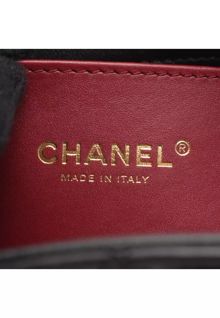 Pre-Loved Chanel matelasse chain shoulder bag leather black gold hardware