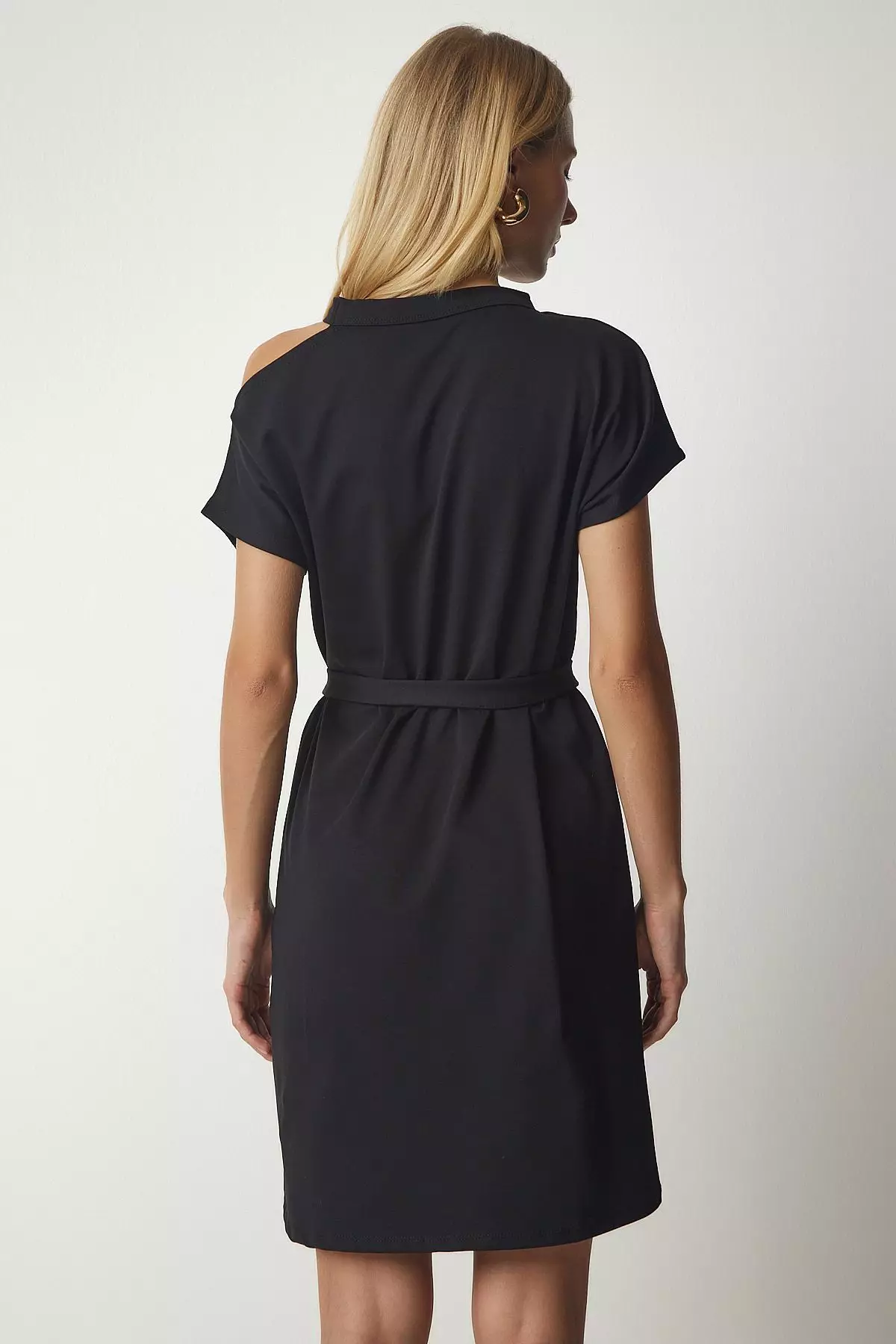 Belted Cold-Shoulder Knitted Dress