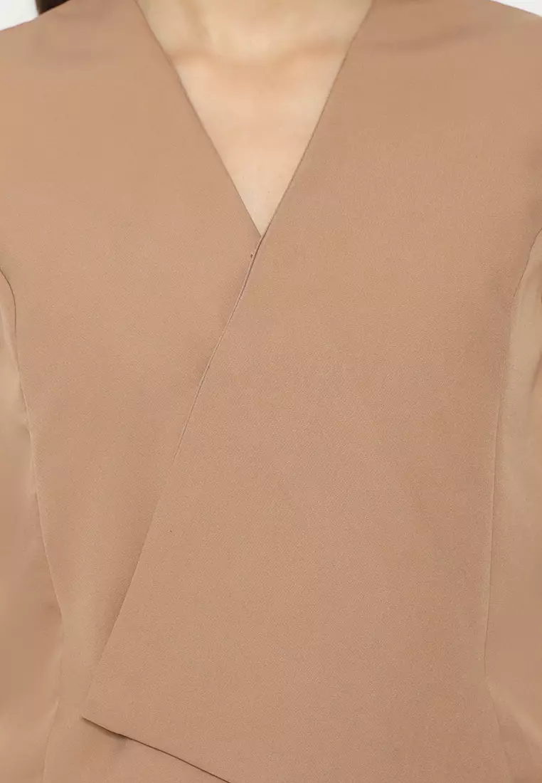 Mannequin Overlap Vest