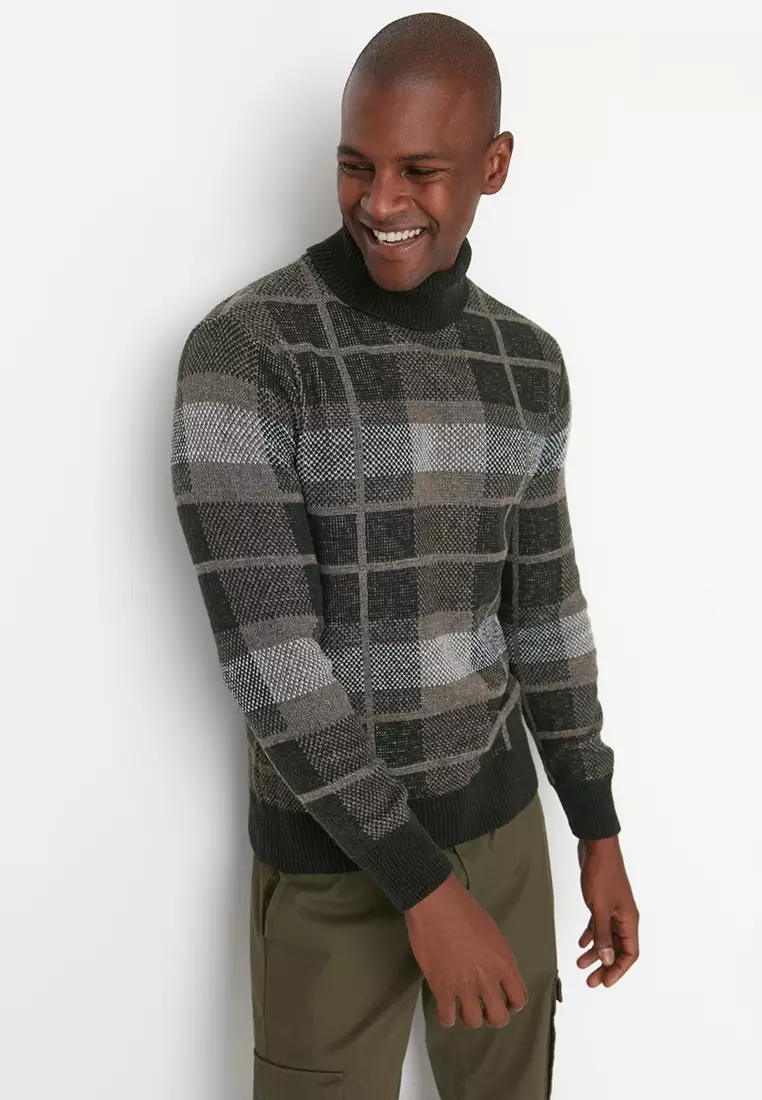 Slim Fit Turtleneck Plaid Knit Sweater