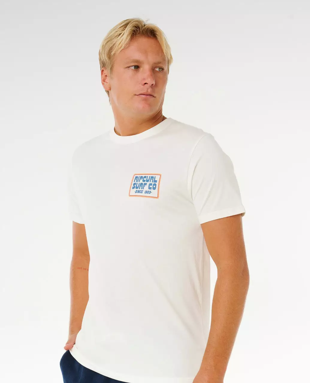 Jual Rip Curl Rip Curl Men Pacific Rinse Sunrise Standard Tee - Bone ...