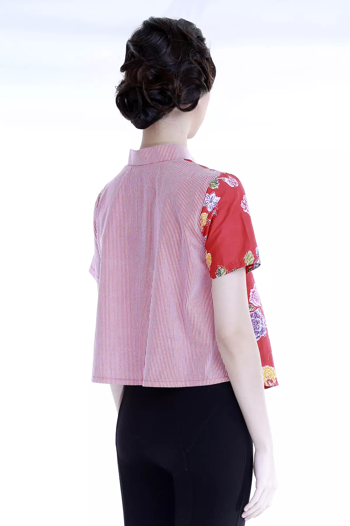 Sembrodo Mawar Merah Garis Blouse Batik