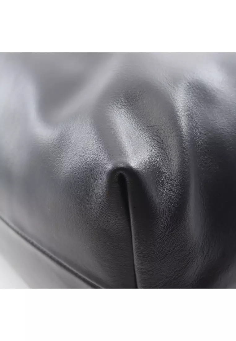 Pre-Loved MIU MIU hobo Shoulder bag tote bag leather black