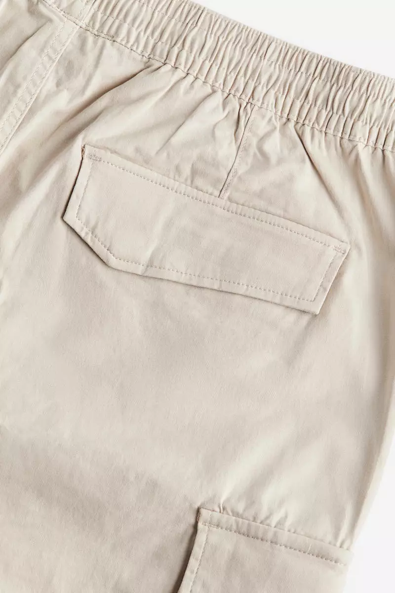 Regular Fit Cotton cargo shorts