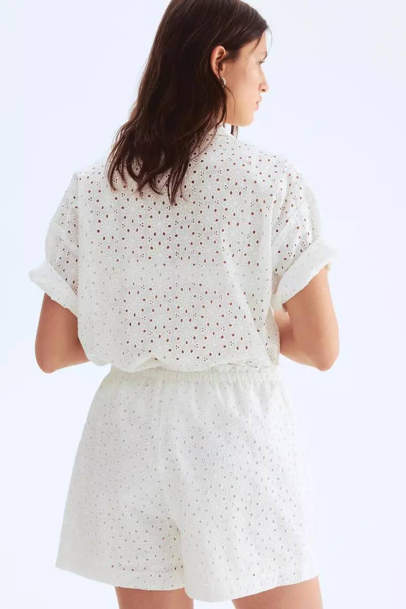 Broderie anglaise shorts