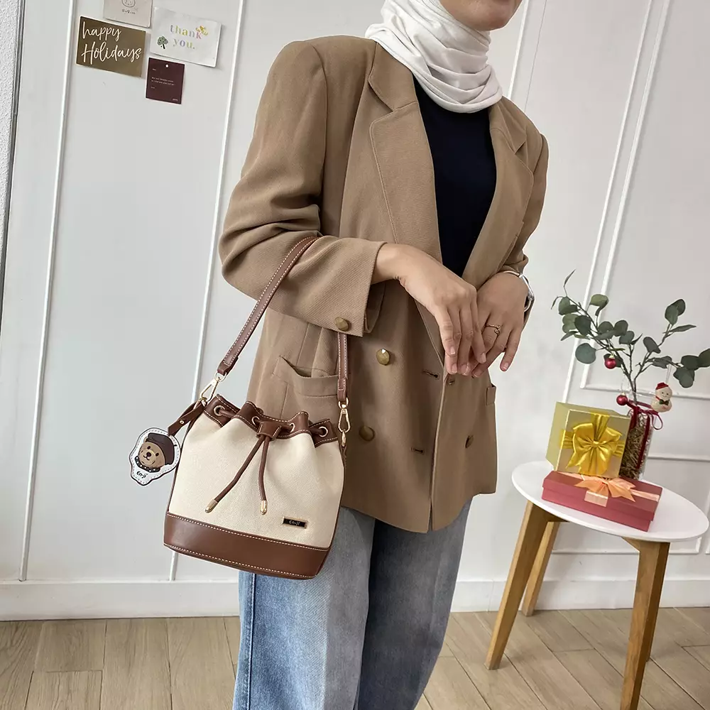 En-ji Monbin Handbag Wanita Warna Cream