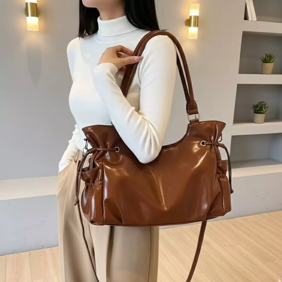 Vedlyn Nara Tas Shoulder atau Bahu Wanita Simple Elegan – Brown
