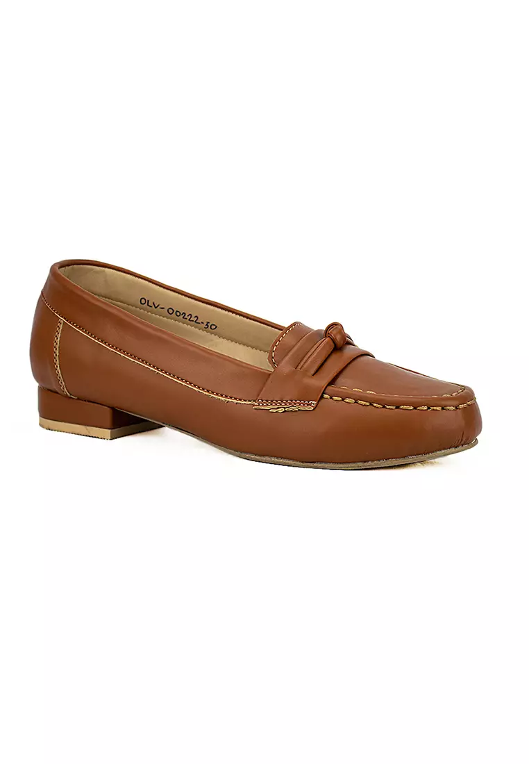 Discount on Cardam's Lifestyle  shoes - SKU: Eclc Olv 00222 Tan Women Loafers