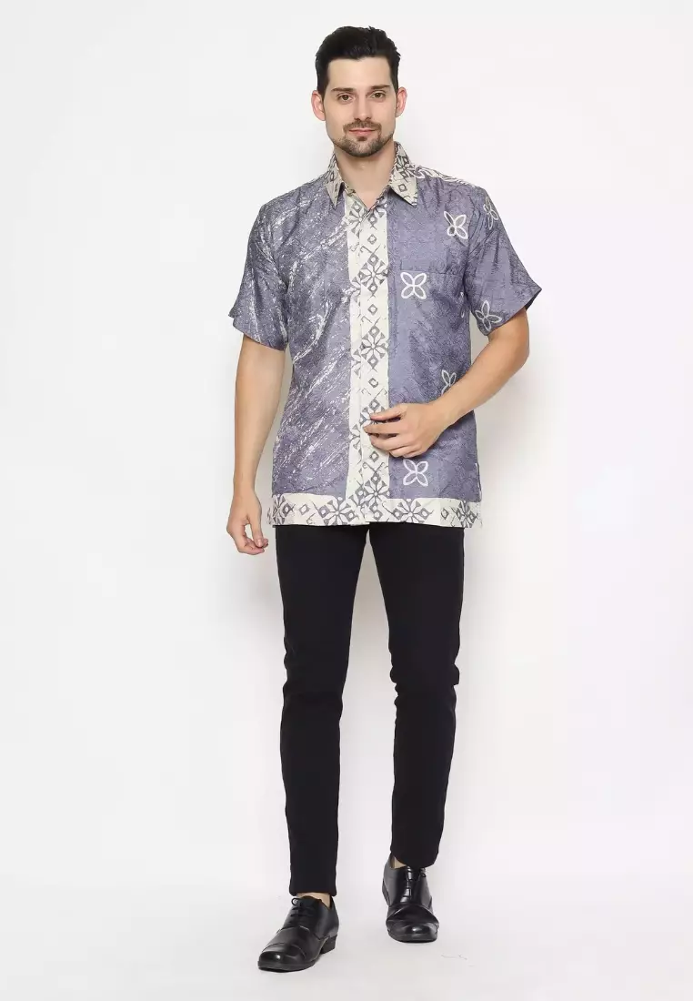 Rinjanie Batik - Kemeja Batik Pria - Awan Bersahaja - Outfit Batik Pria - Batik Modern - Batik Cap - KTPK-AS 