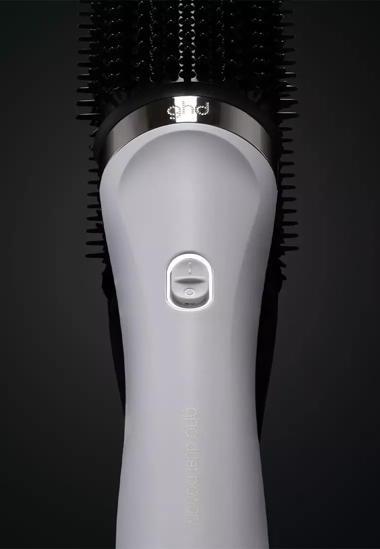 NEW Duet Blowdry Hair Dryer - 2-in-1 hair dryer brush in White, wet to blow dried with no heat damage¹ for easy and smooth blow dries.
