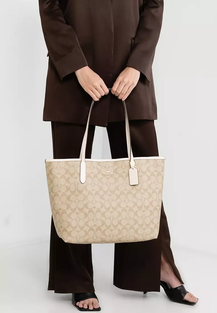 Coach signature 2025 tote bag