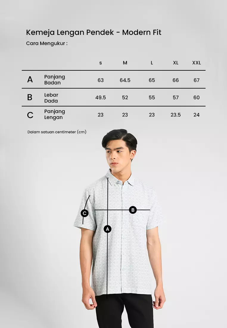 MANZONE - Kemeja Dobby Lengan Pendek Pria Benedict Modern Fit - Light Blue Warna Blue_Light