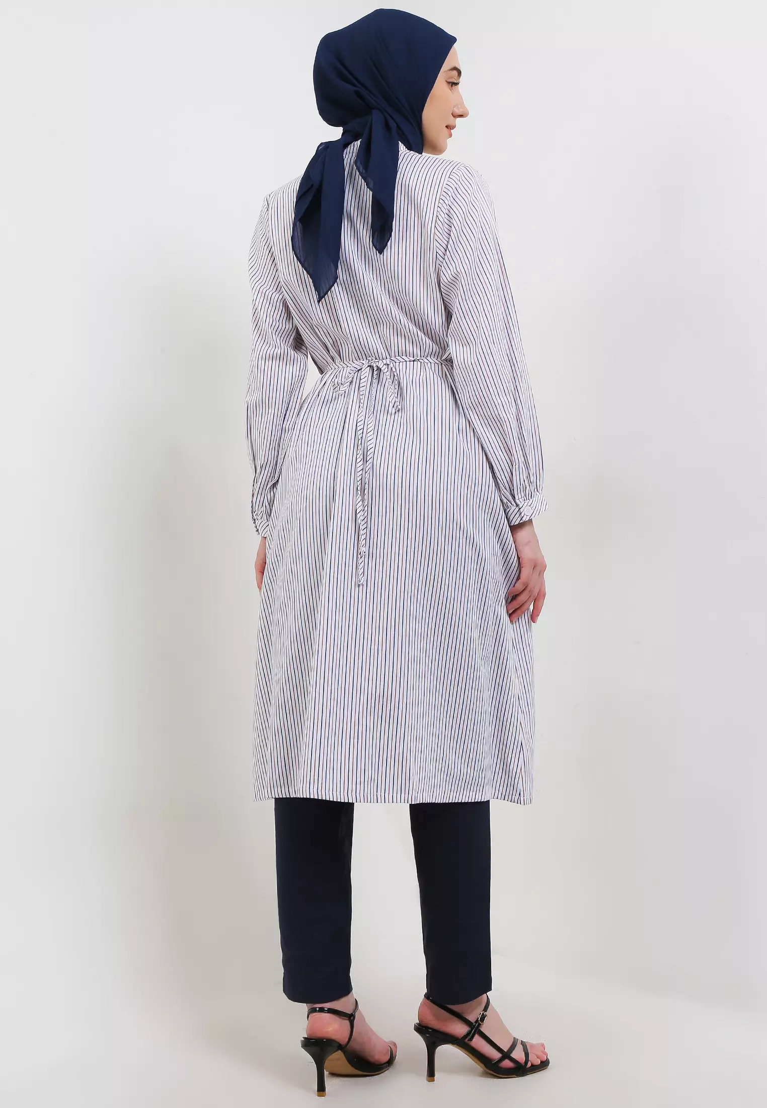 MFMW Tikcebe Midi Dress Gamis Putih Motif Salur