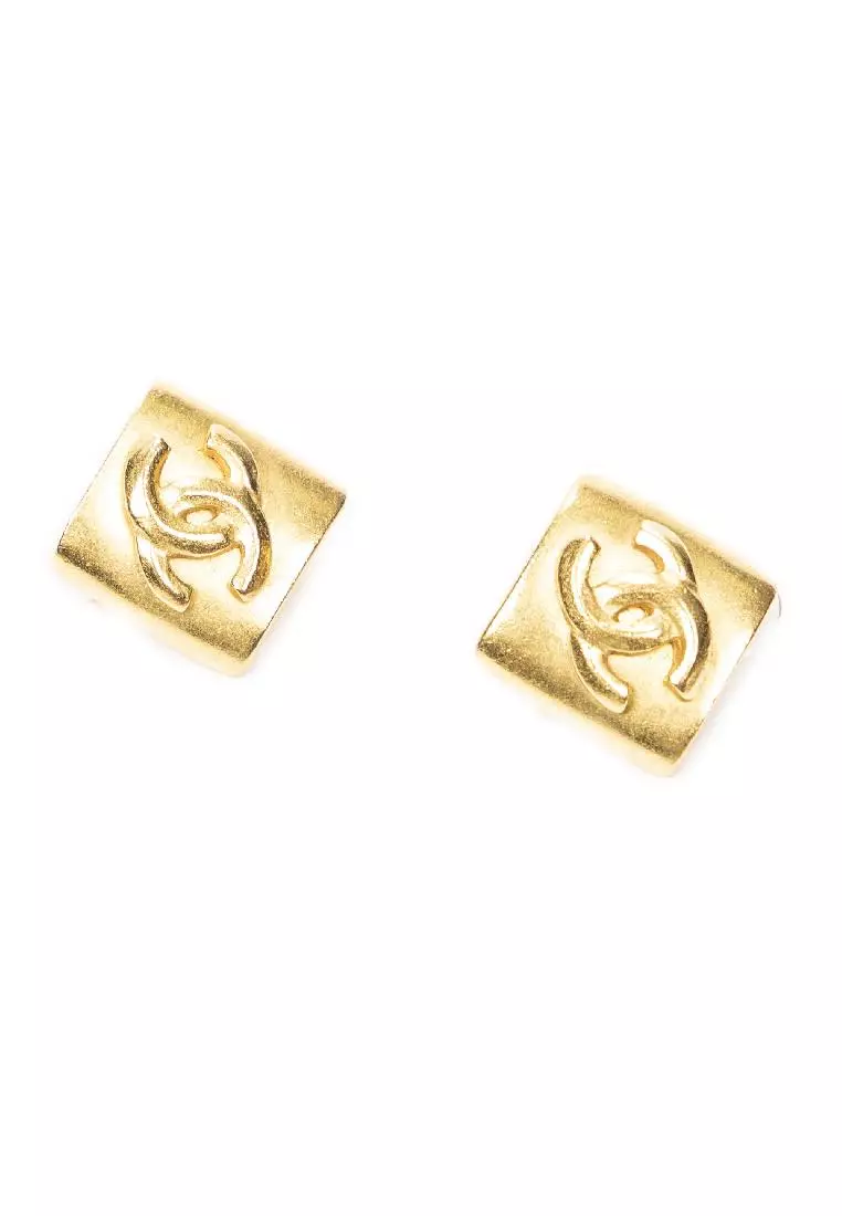 CHANEL VINTAGE CC LOGOS FLOWER PETAL COIN GOLD PEARL CLIP ON EARRINGS