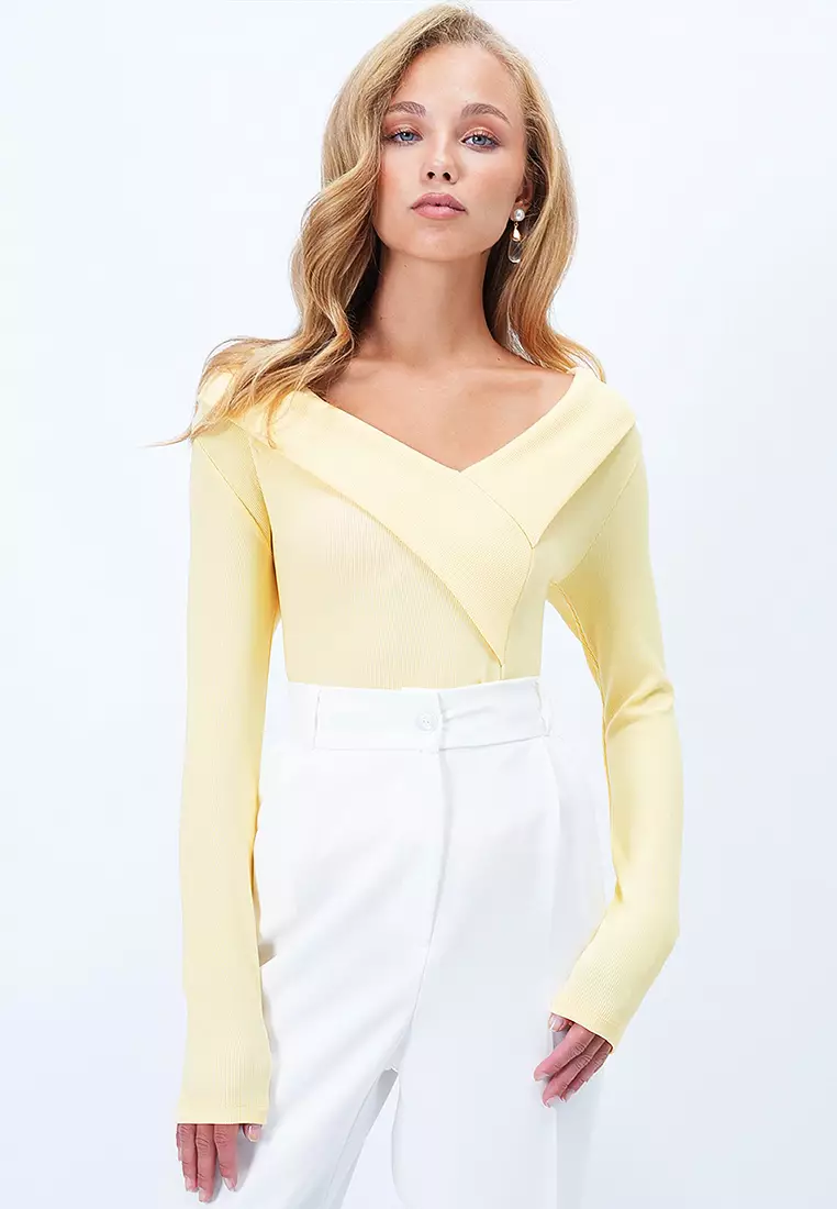Wide Collar Blouse