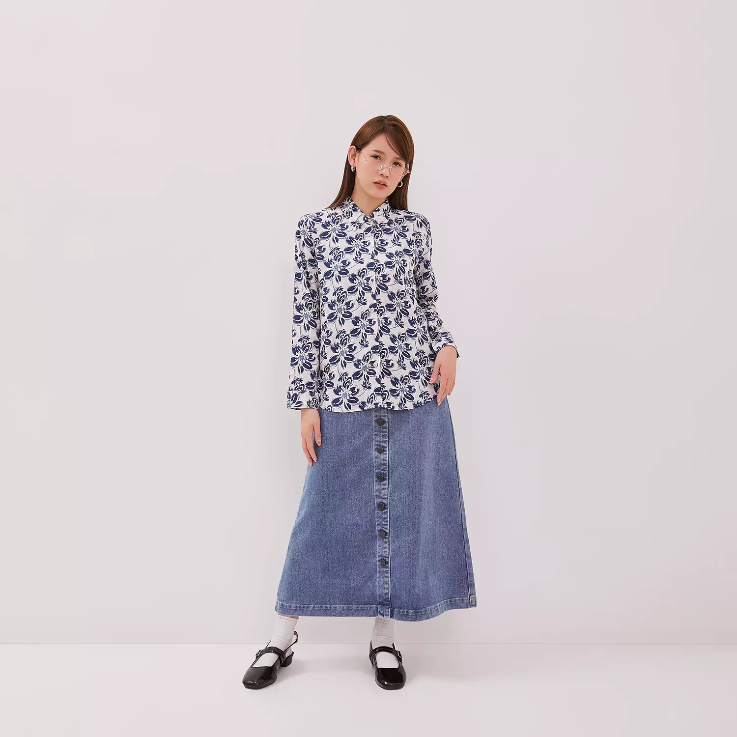DUST Kemeja Flower Aster Navy ECOVERO™️(D.116464)