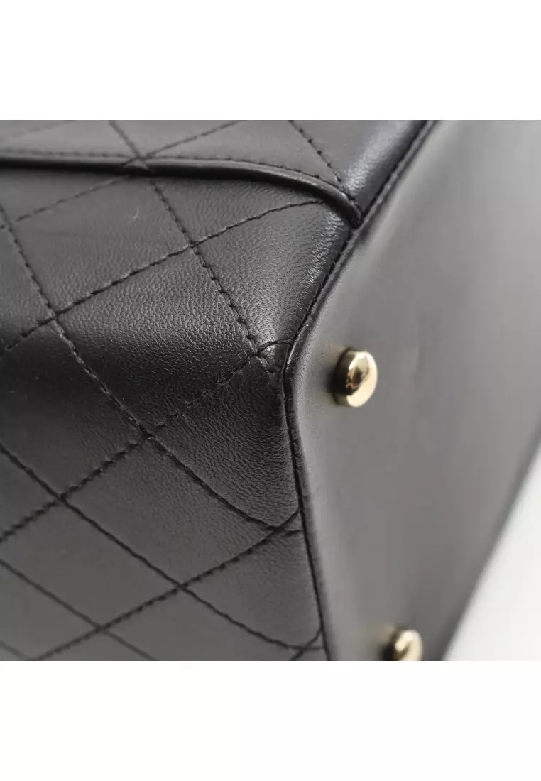 Pre-Loved Chanel matelasse vanity bag chain shoulder bag lambskin black gold hardware