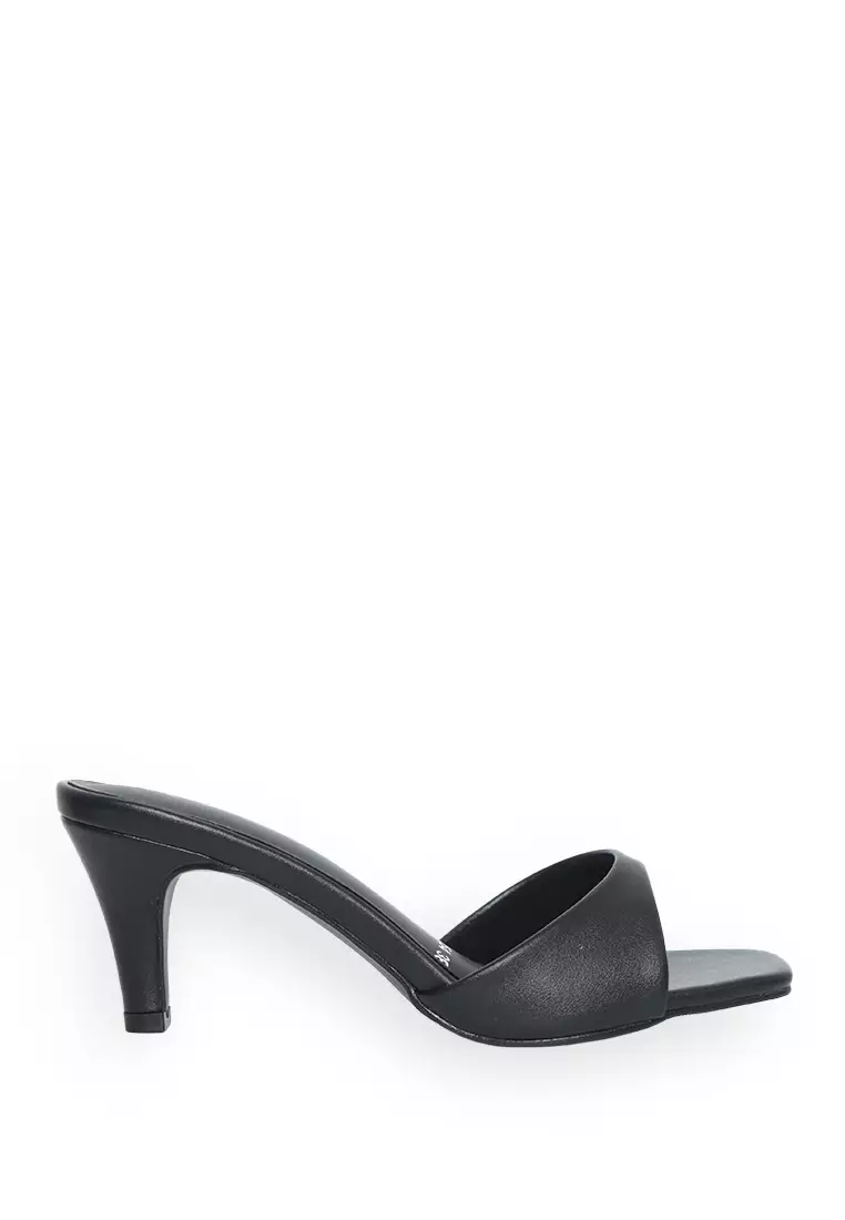 Aruna Black